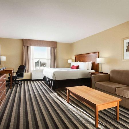 Days Inn & Suites By Wyndham Edmonton Airport Leduc Exteriér fotografie