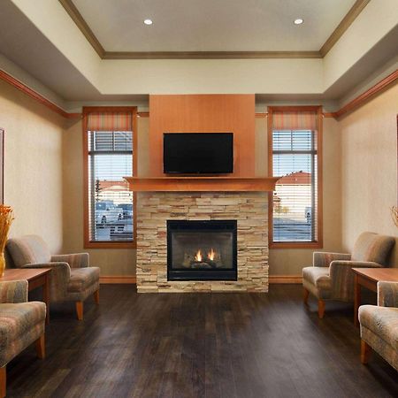 Days Inn & Suites By Wyndham Edmonton Airport Leduc Exteriér fotografie
