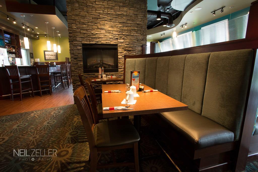 Days Inn & Suites By Wyndham Edmonton Airport Leduc Exteriér fotografie