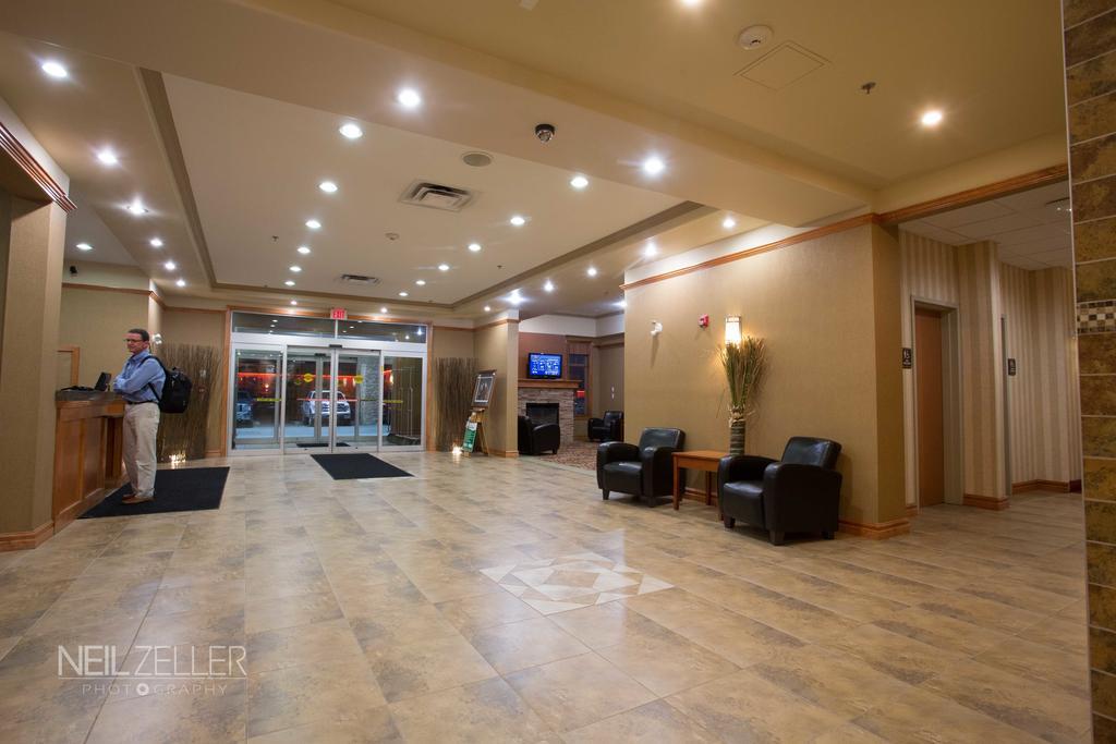 Days Inn & Suites By Wyndham Edmonton Airport Leduc Exteriér fotografie