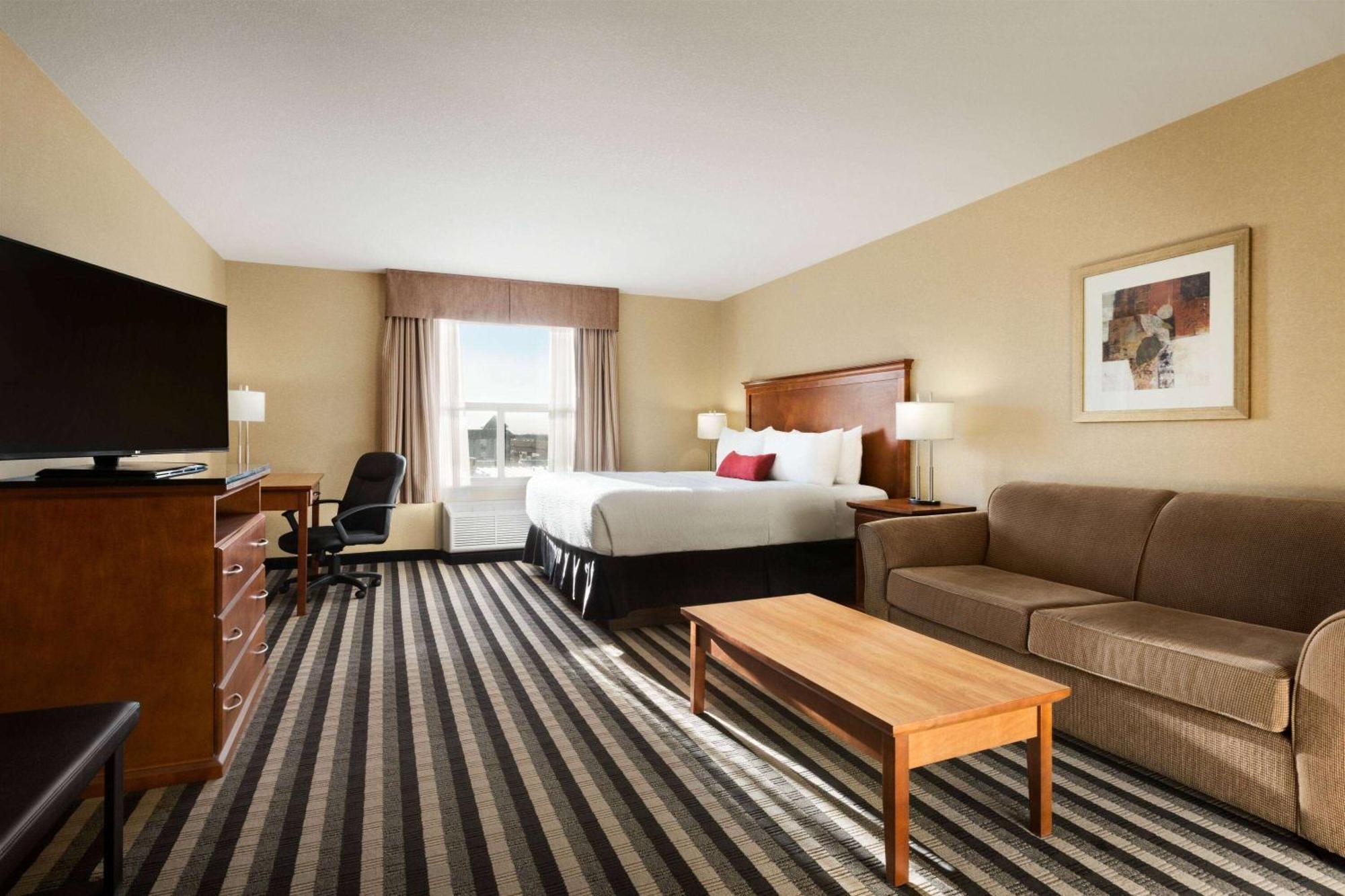 Days Inn & Suites By Wyndham Edmonton Airport Leduc Exteriér fotografie