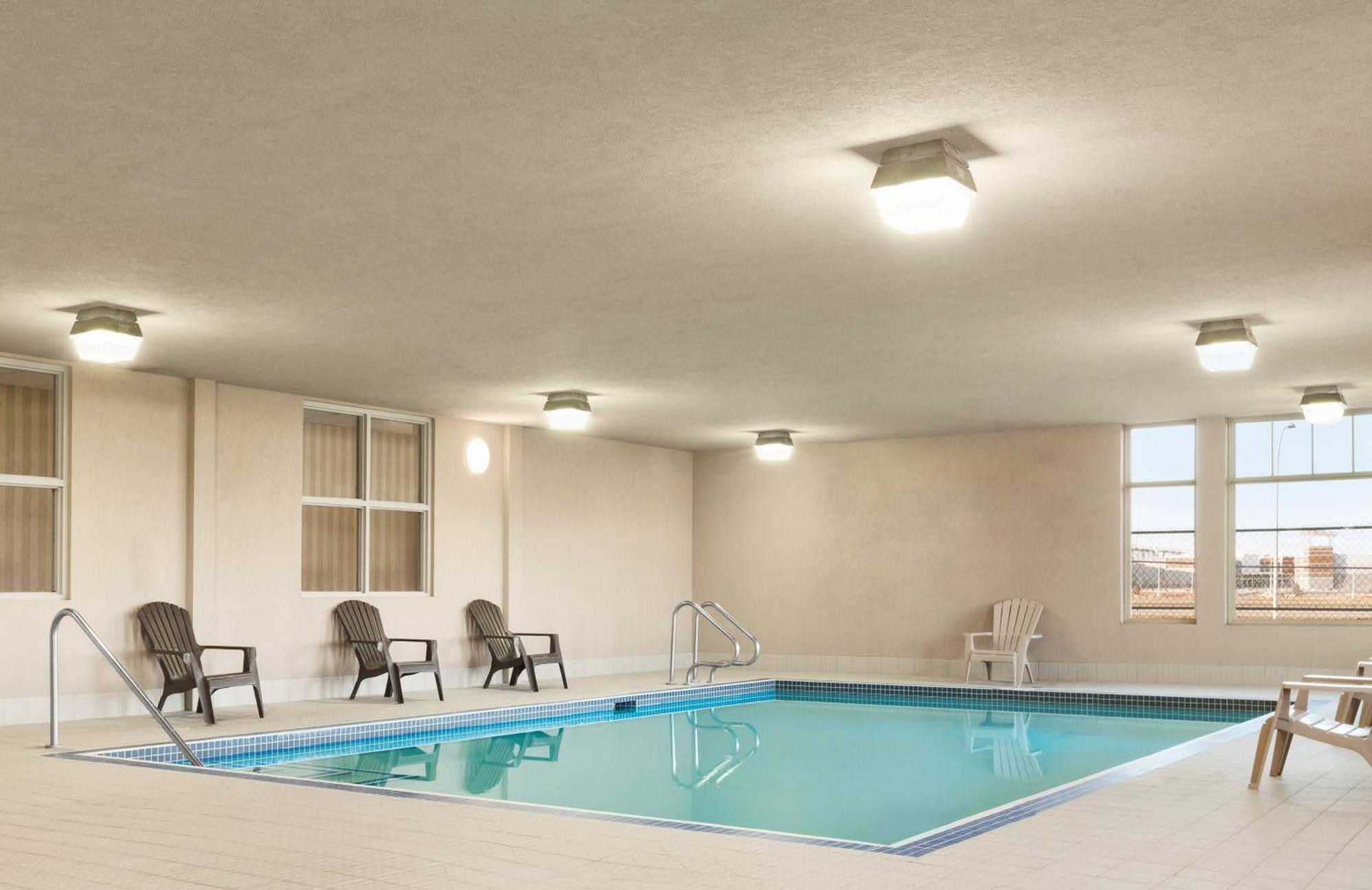 Days Inn & Suites By Wyndham Edmonton Airport Leduc Exteriér fotografie