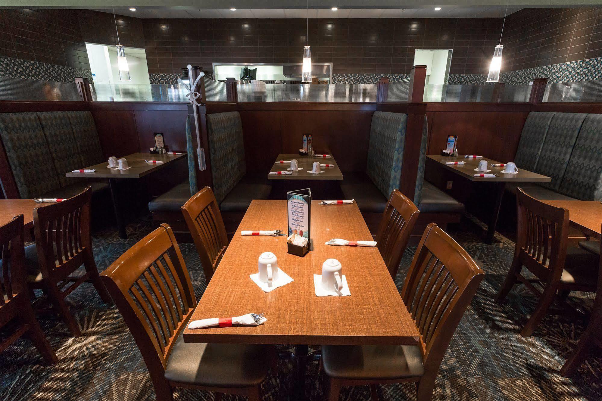 Days Inn & Suites By Wyndham Edmonton Airport Leduc Exteriér fotografie